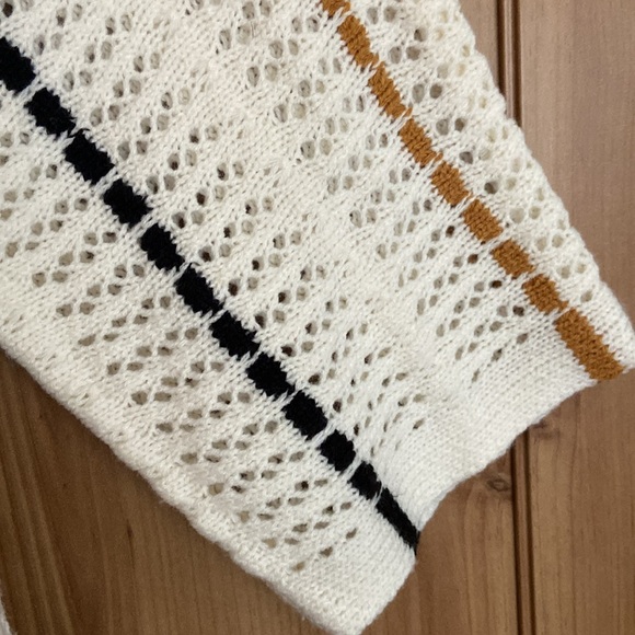 White Gold Black Striped Fall Boutique Sweater NWOT L - Picture 3 of 4